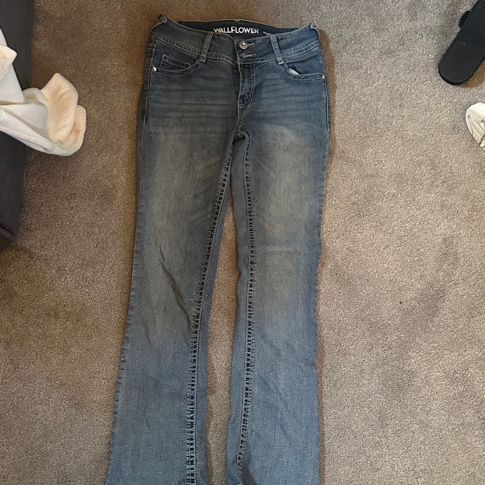 Wallflower Women's Classic Blue Boot Cut Jeans